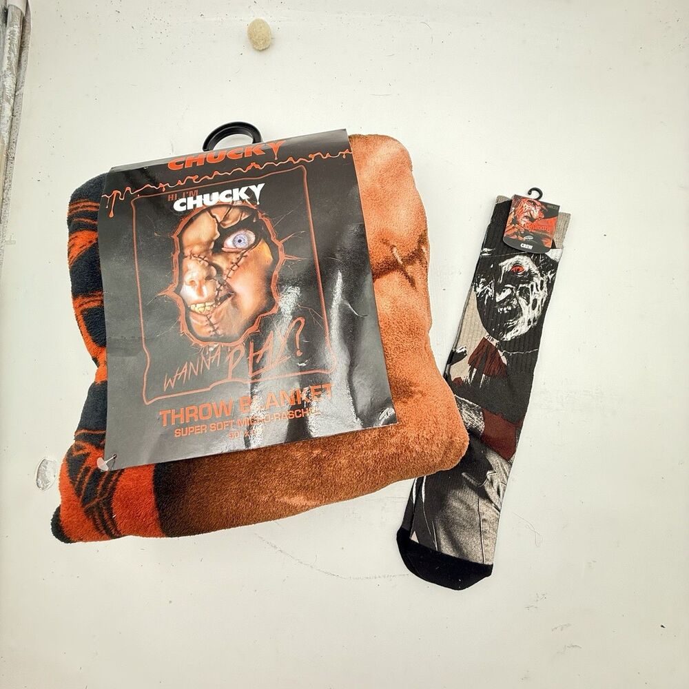 Chucky Wanna Play Plush Blanket 50x60 With Nightmare On Elm Street Crew Socks